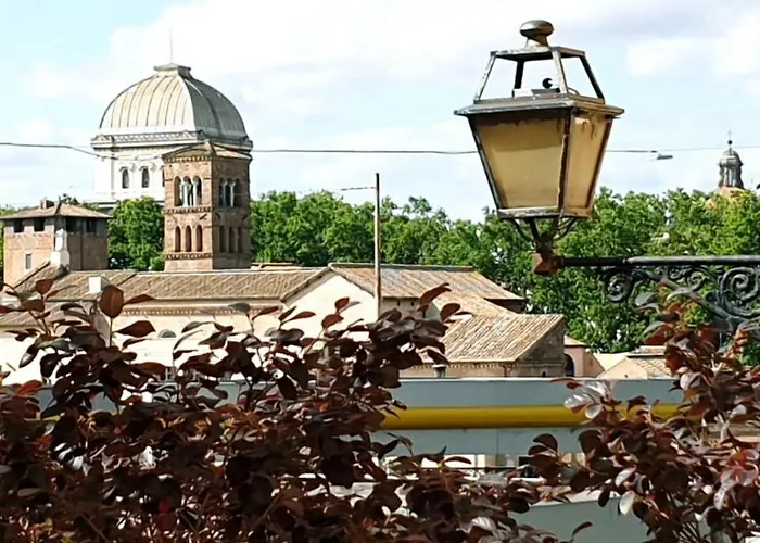 Ripagrande A Trastevere 4*